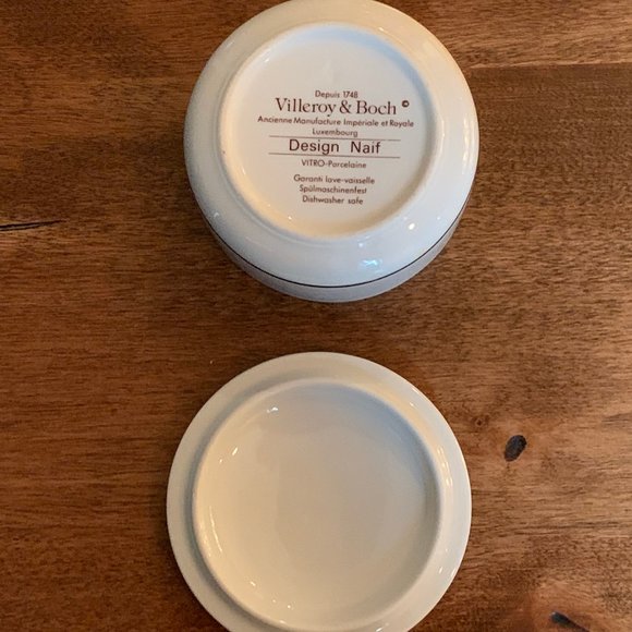 Villeroy & Boch Design Naif 3" Porcelain Round Trinket Box - Picture 9 of 10